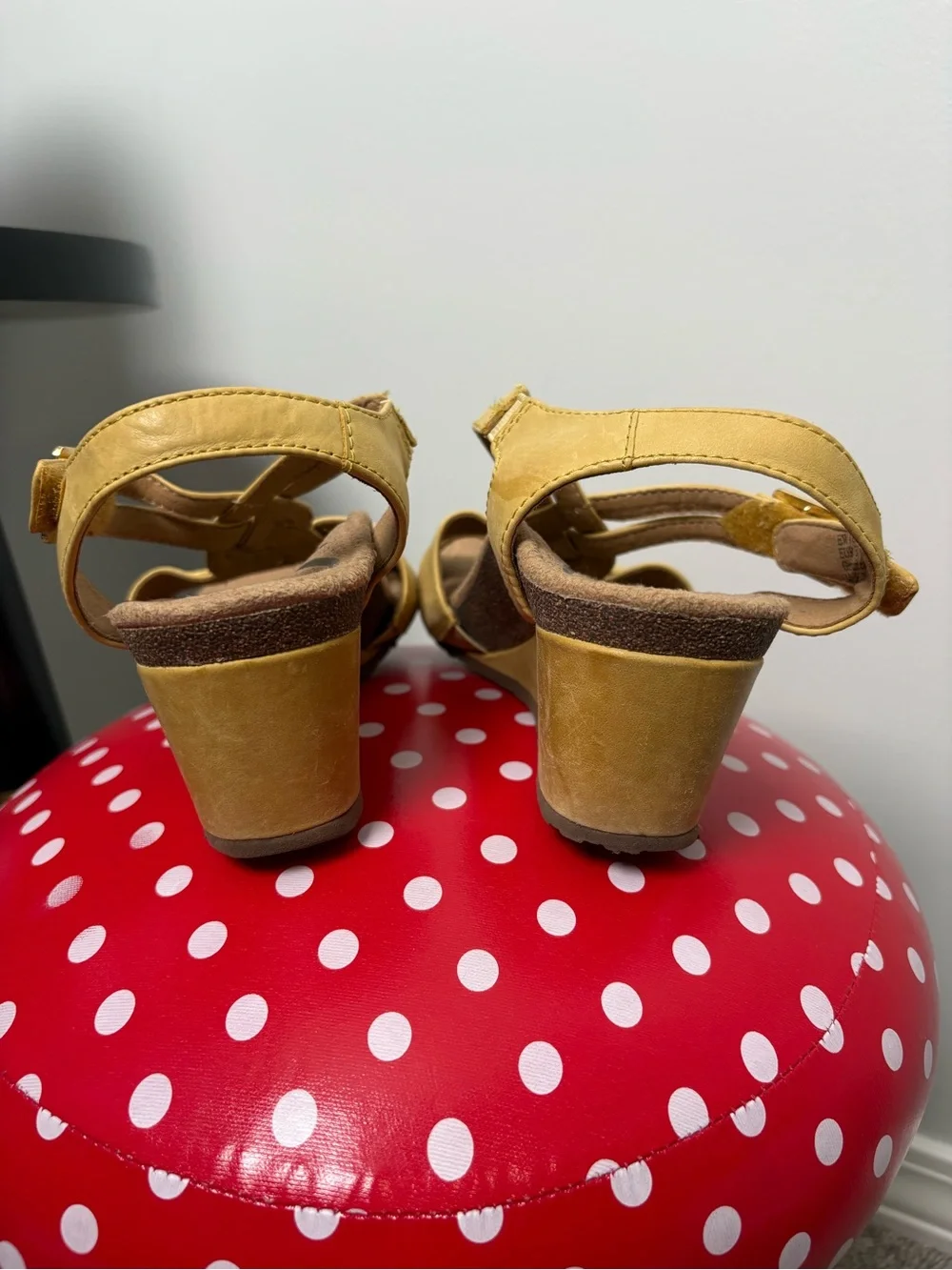 Aetrex Keira Yellow Wedges